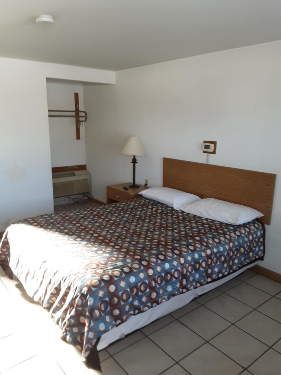 Plaza Motel 브라이언 객실 사진